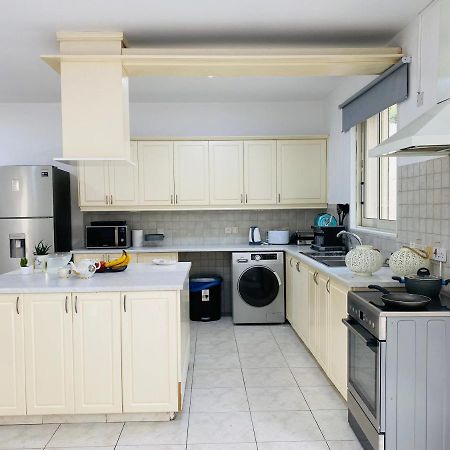 Gaia - 4 Bedroom House In 라르나카 외부 사진